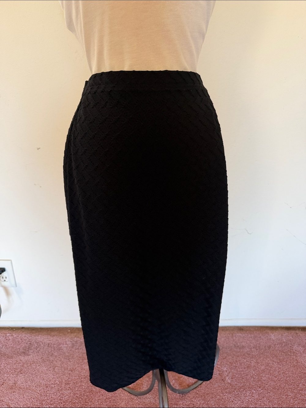 Tildon Black Textured Pencil Skirt